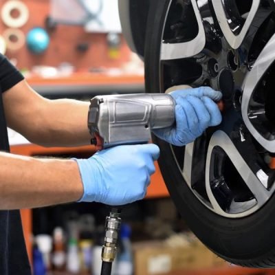Auto Car Repair workshop delivering precision AC service in Dubai